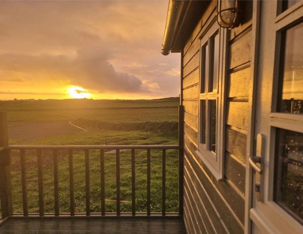 Wild Meadow Huts Doolin Exterior foto