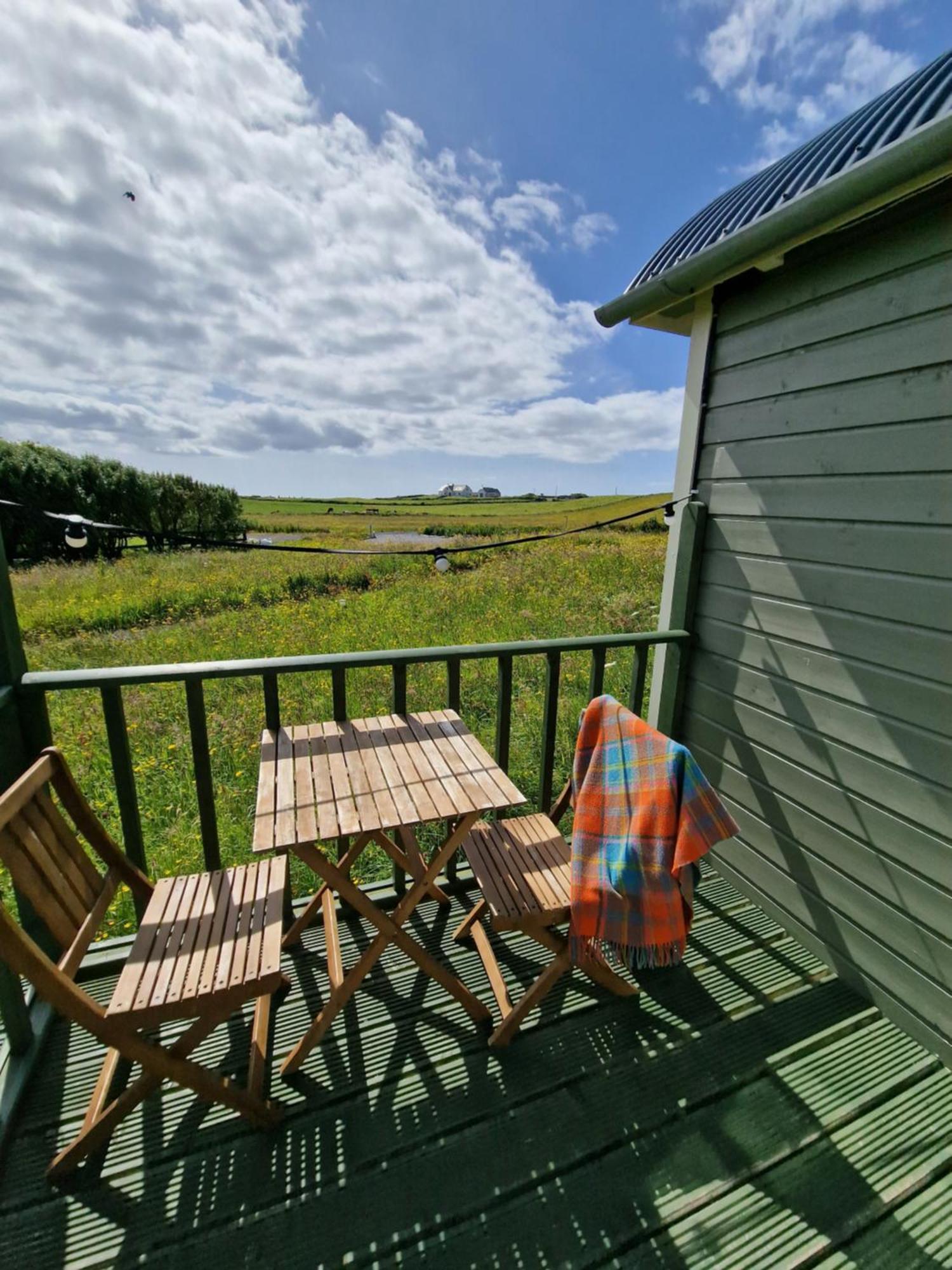 Wild Meadow Huts Doolin Exterior foto