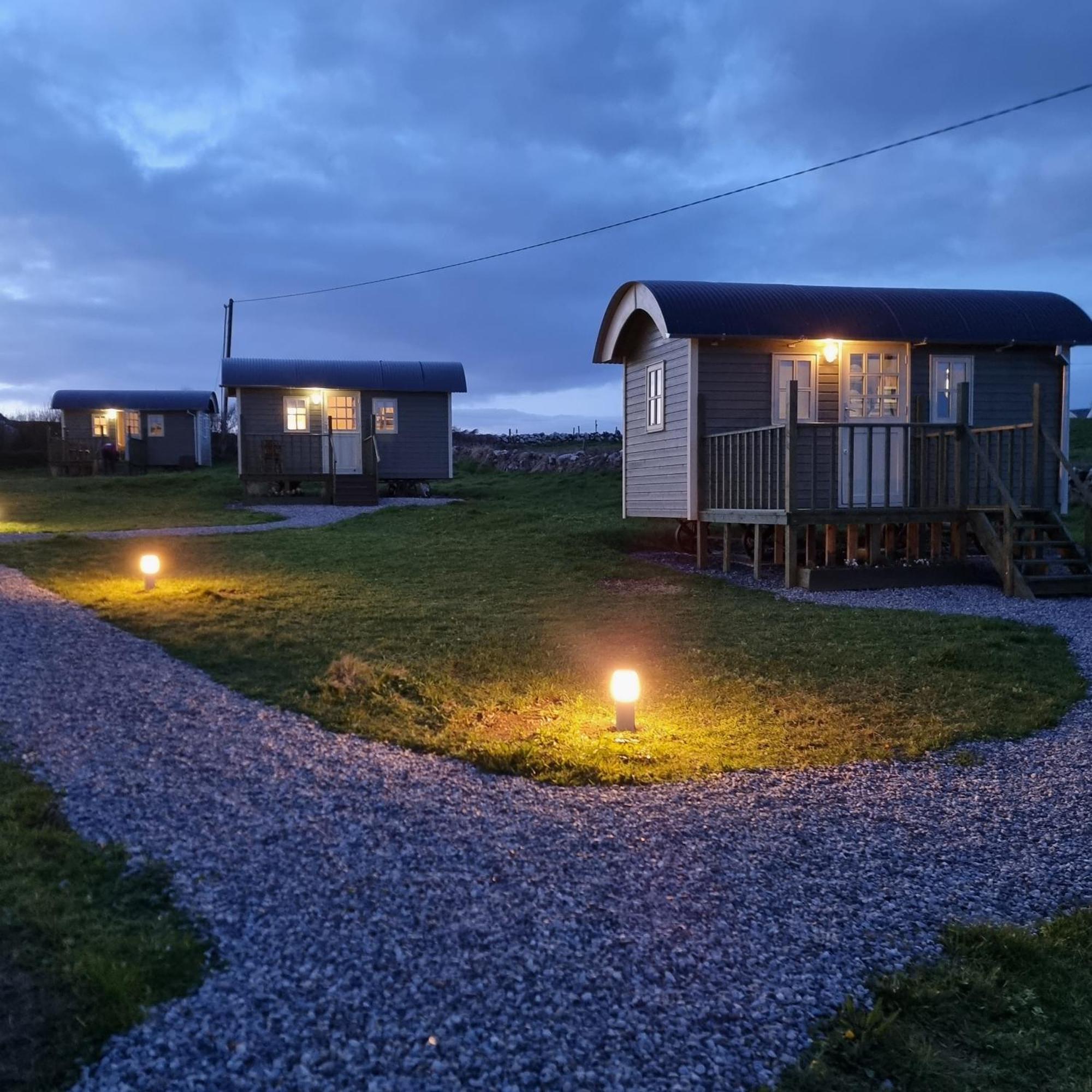 Wild Meadow Huts Doolin Exterior foto
